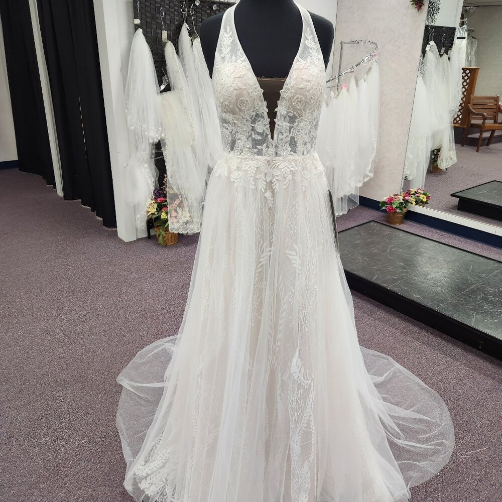 Private Label Shivani Size 8 Ivory/Stone Halter Neck Bridal Gown/Wedding Dress